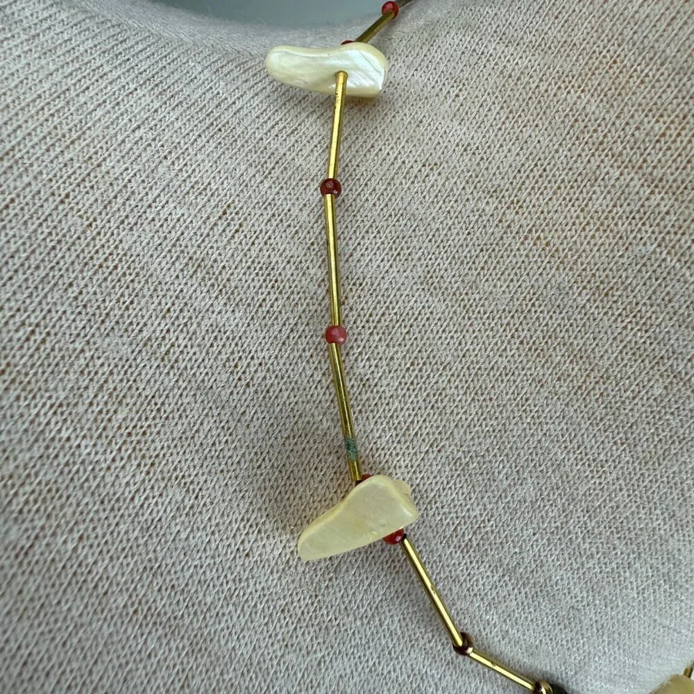 Vintage Mother of Pearl Chunk Gold Tone Beaded Necklace 17